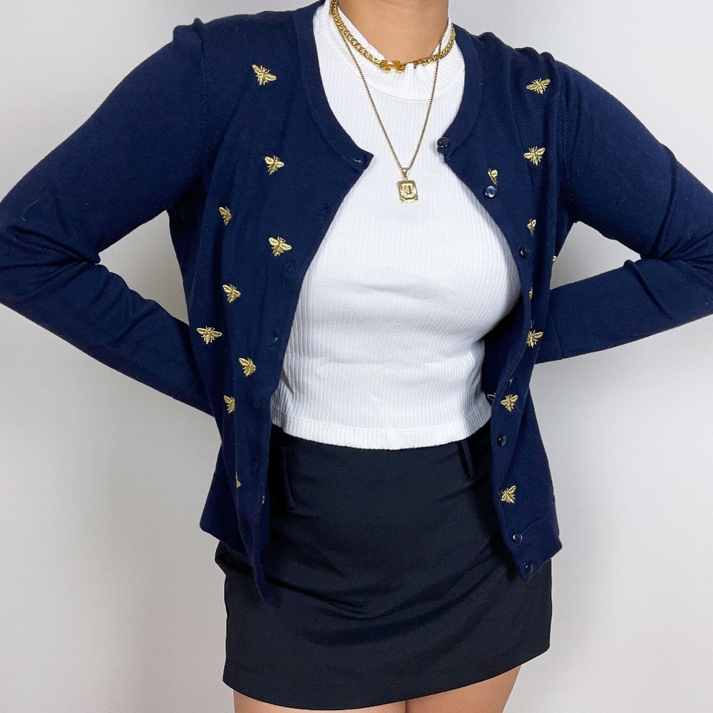 FINE KNIT BUTTON DOWN "Bees" CARDIGAN